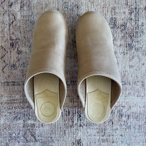 No. 6 clogs in Bone NWOT reposhing